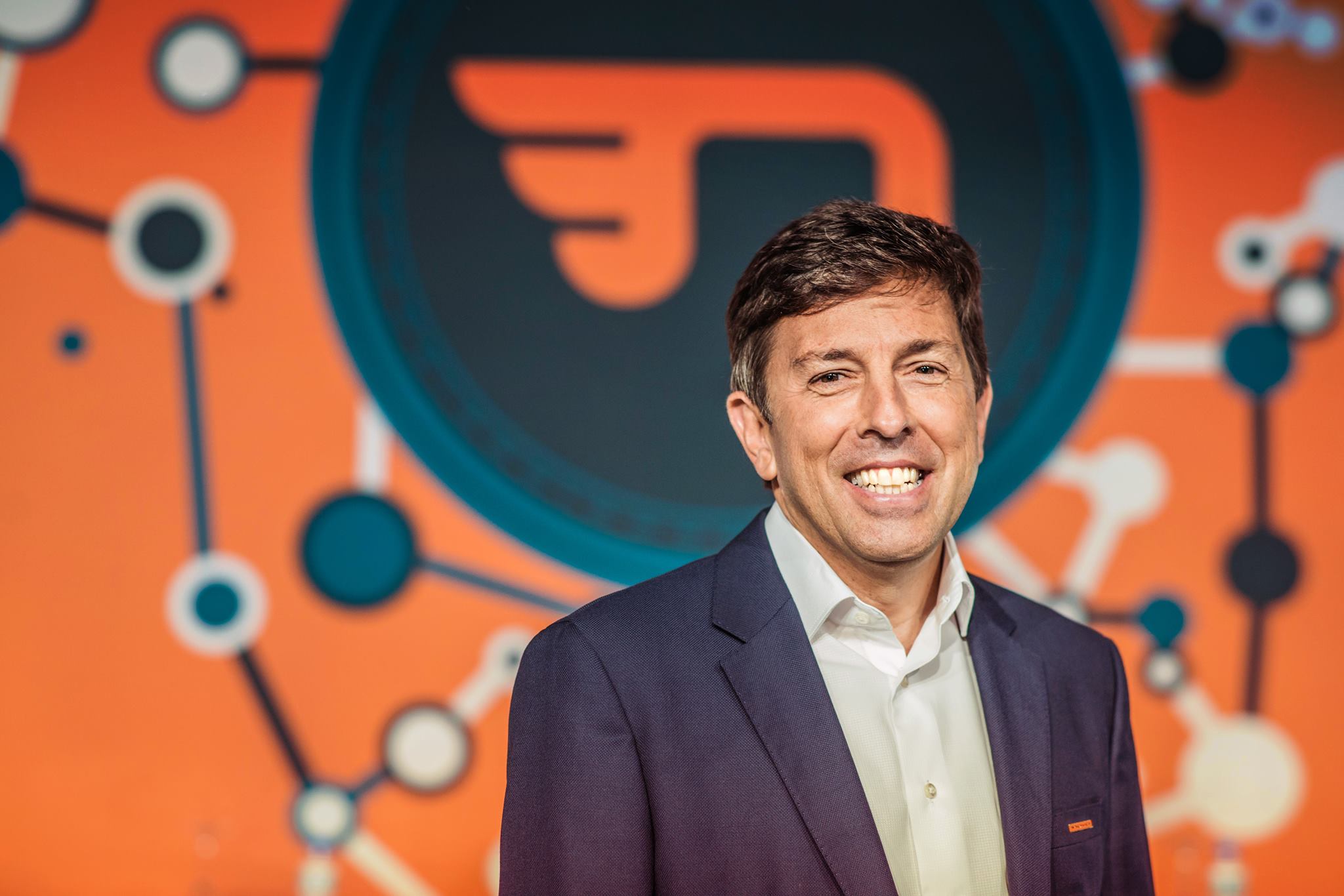 João Amoedo (Novo) diz que cartórios podem ser substituídos por blockchain