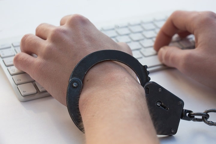 Três pessoas foram presas em esquema de pirâmide
