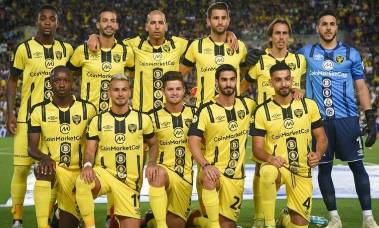 Jogo de Beitar contra Atlético de Madrid com patrocínio do CoinMarketCap