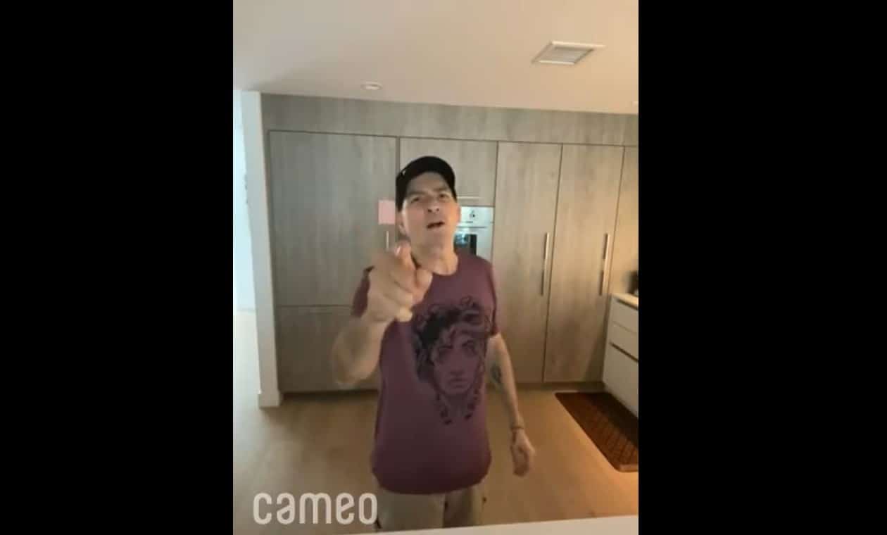 Charlie Sheen é um dos famosos que deram os parabéns ao Bitcoin