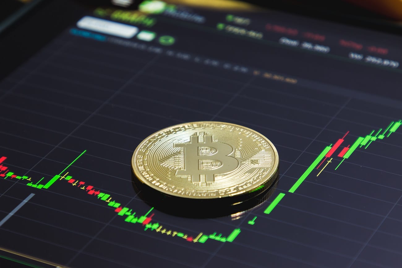 Gráfico do Bitcoin com preço em crescimento alta