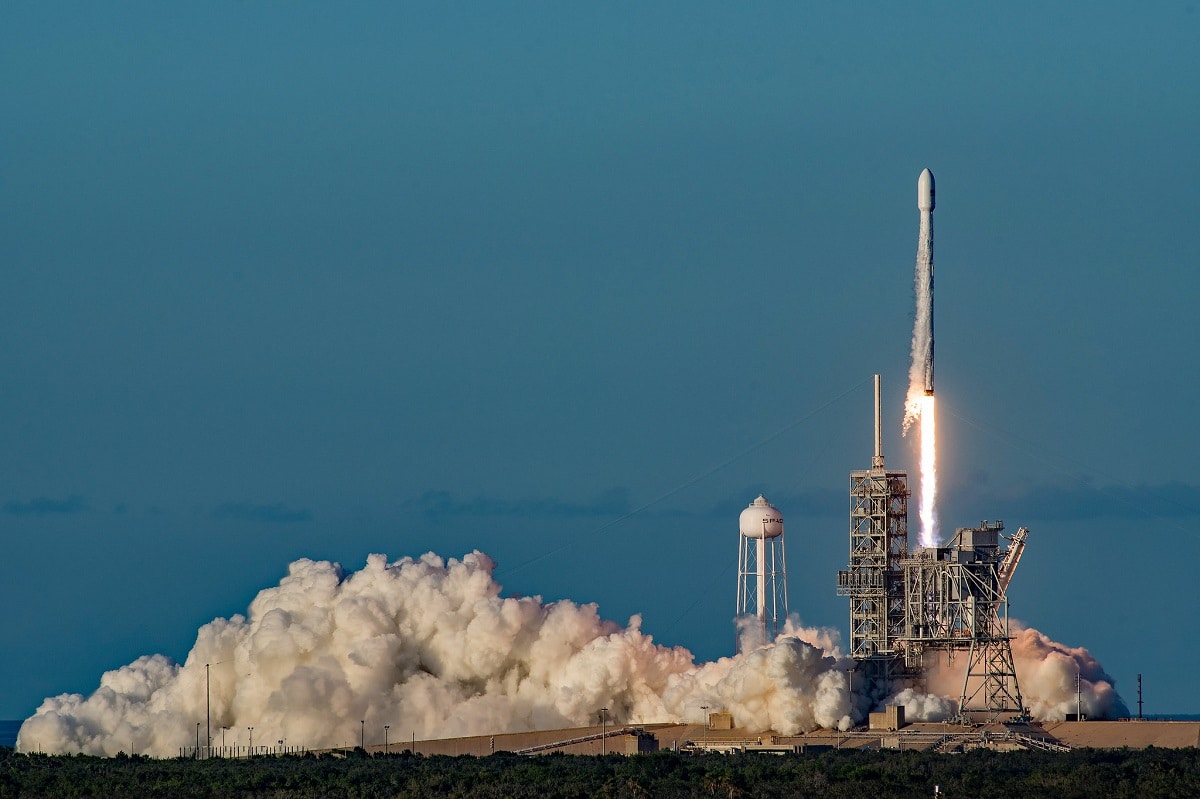SpaceX Falcon lançamento