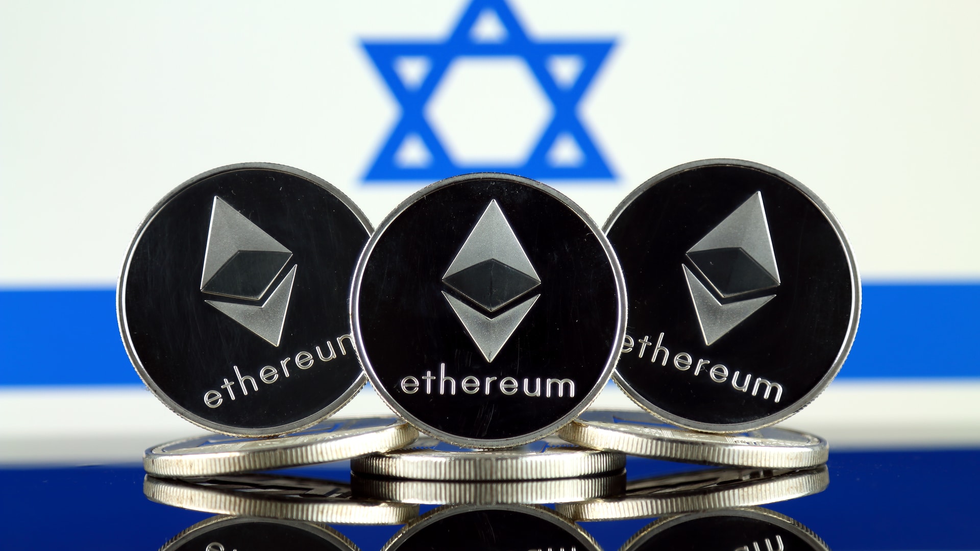 Bandeira de Israel e Criptomoeda Ethereum