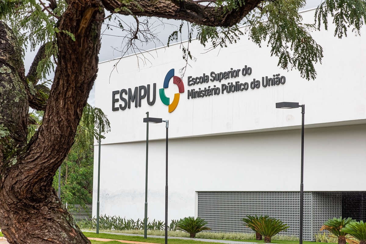 Escola Superior do Ministério Público da União