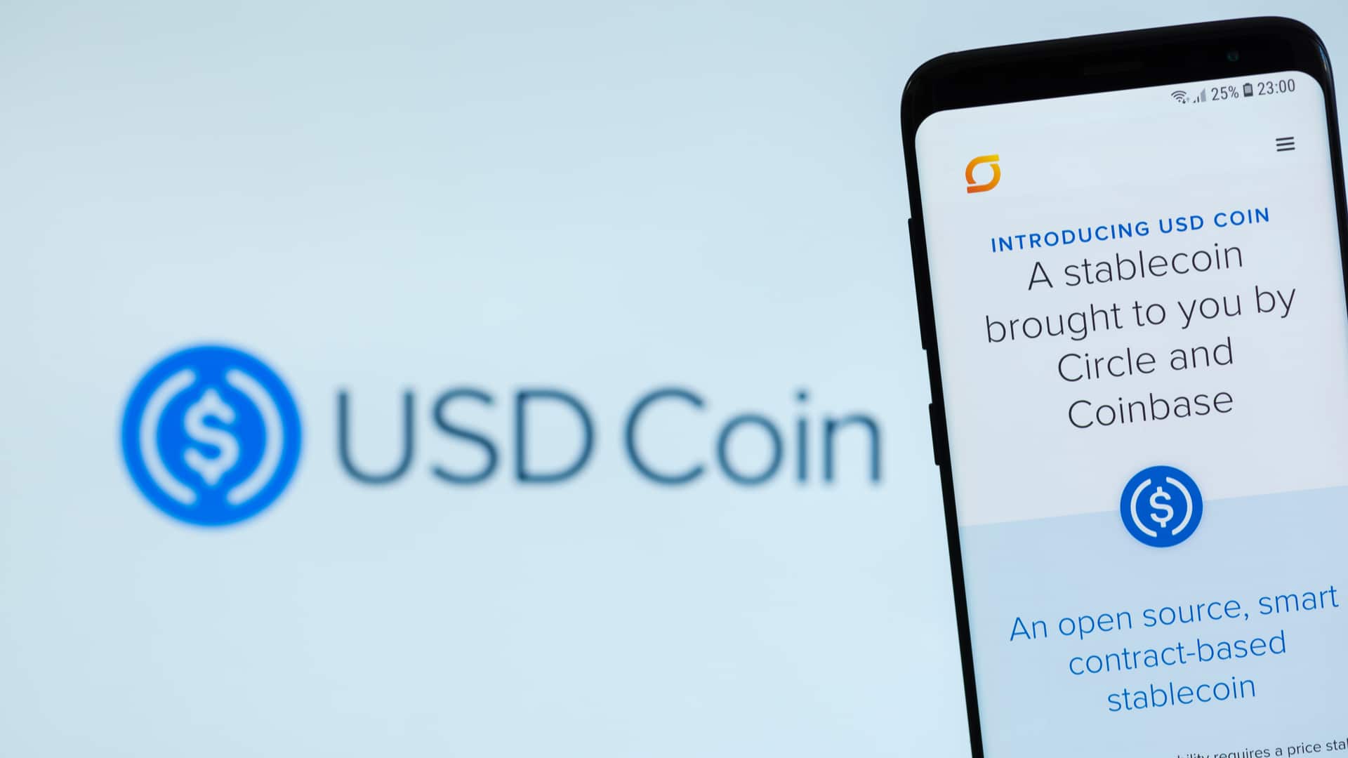 USDC - USD Coin é uma stablecoin lastreada em Dólar