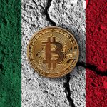 Bandeira do México rachada com Bitcoin em cima
