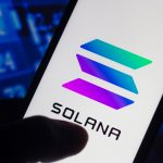 Solana em tela de celular valorização alta