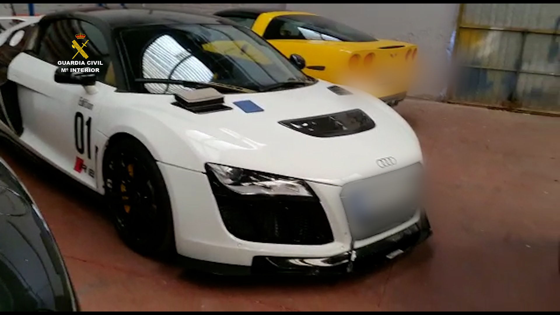 Carros de luxo foram apreendidos em operação Bitdrop da Guarda Civil da Espanha