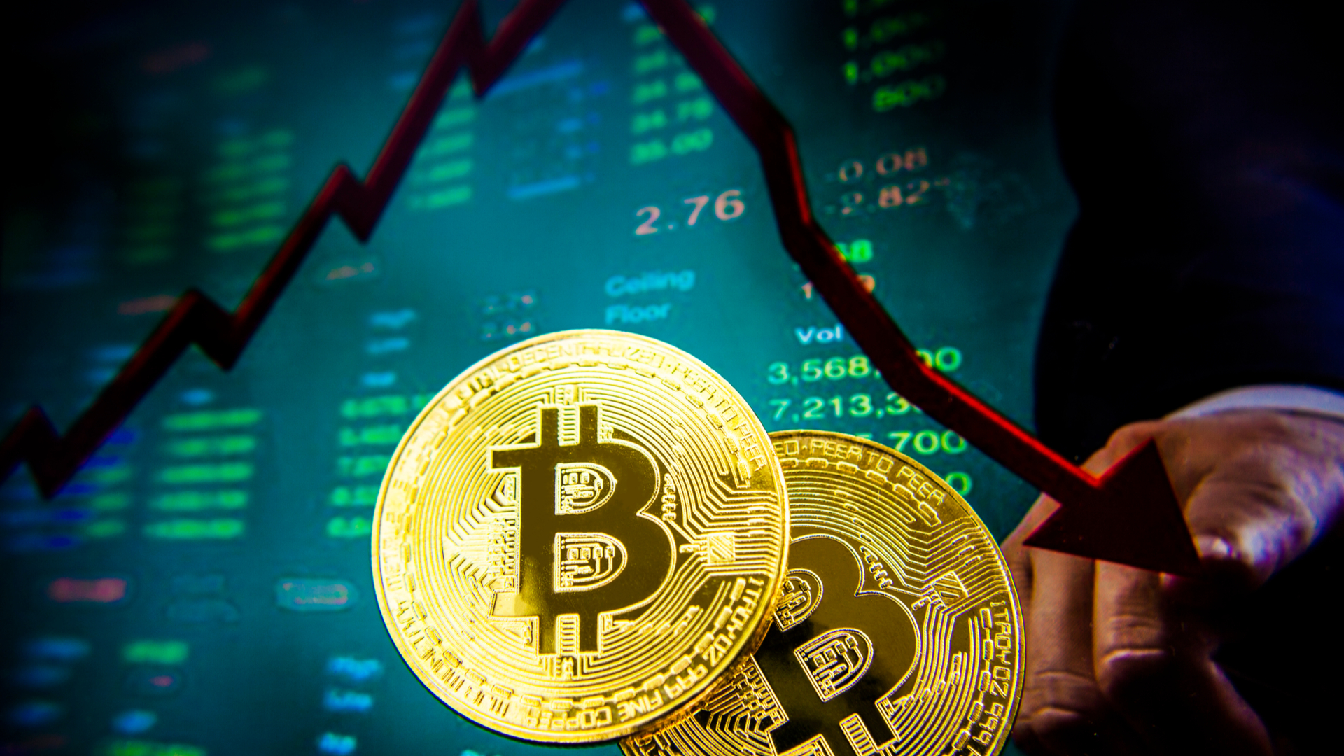 Gráfico do Bitcoin com seta de queda na cotação