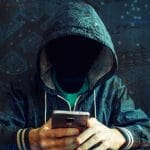 Hacker anônimo sem rosto está tentando roubar criptomoedas