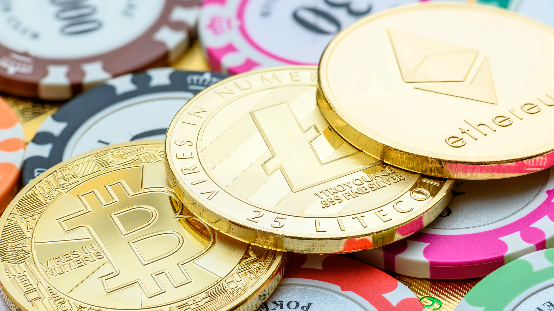 bitcoin, litecoin, ethereum e fichas de cassino