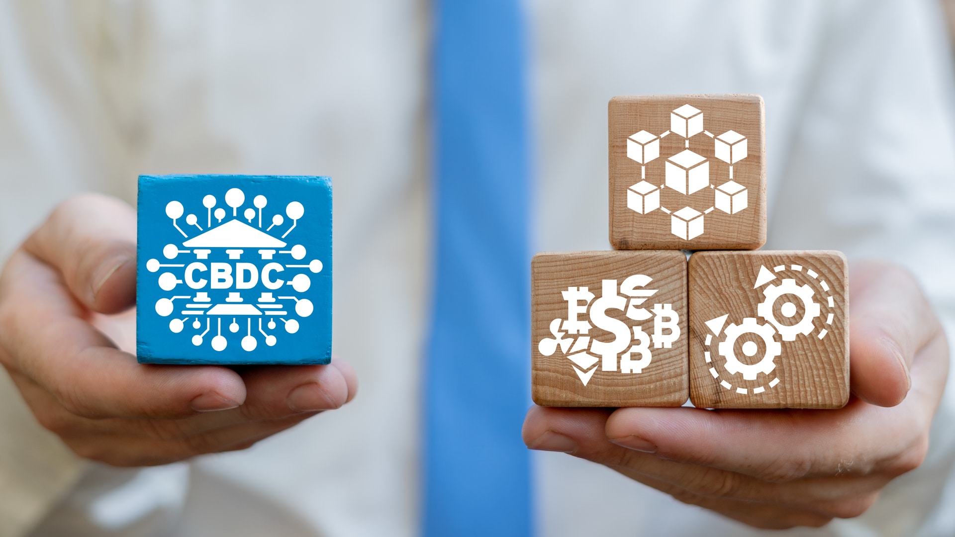Moeda digital do banco central - CBDC - ao lado de moedas blockchain Bitcoin