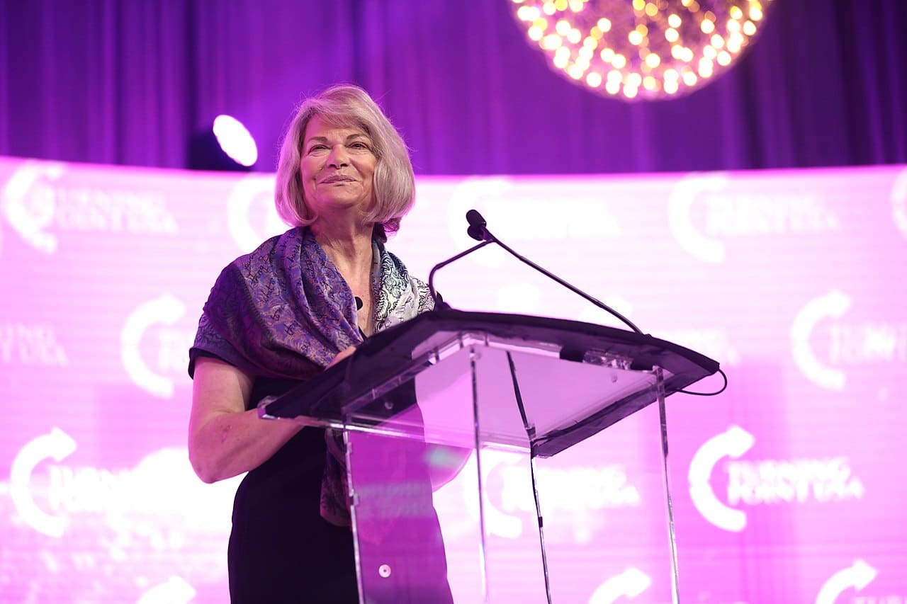 Senadora Cynthia Lummis, uma das defensoras do Bitcoin no senado dos EUA.
