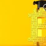 Símbolo do Bitcoin como uma granada de mão.