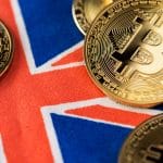 Criptomoedas sobre bandeira do Reino Unido.