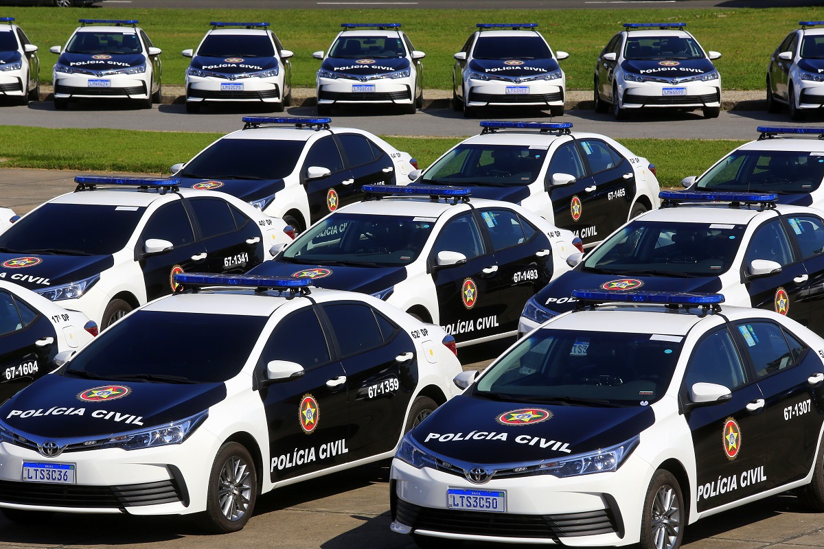 Viaturas da Polícia Civil do Rio de Janeiro em evento Operação