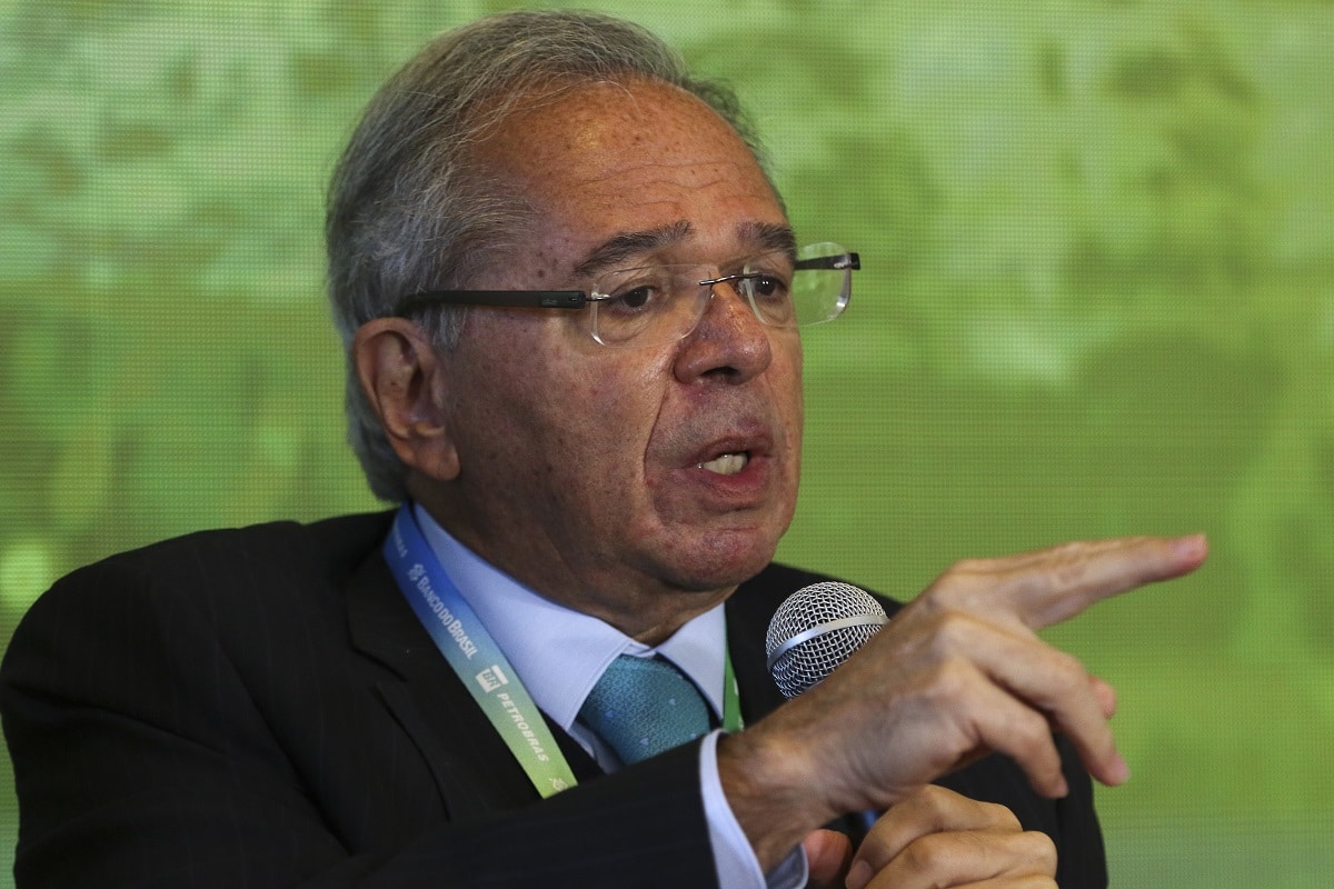 O ministro da Economia, Paulo Guedes, discursa durante congresso Mercado Global de Carbono, no Jardim Botânico do Rio de Janeiro, zona sul da cidade.