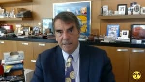 Investidor Tim Draper em conversa ao canal London Real. Fonte: YouTube/Reprodução.