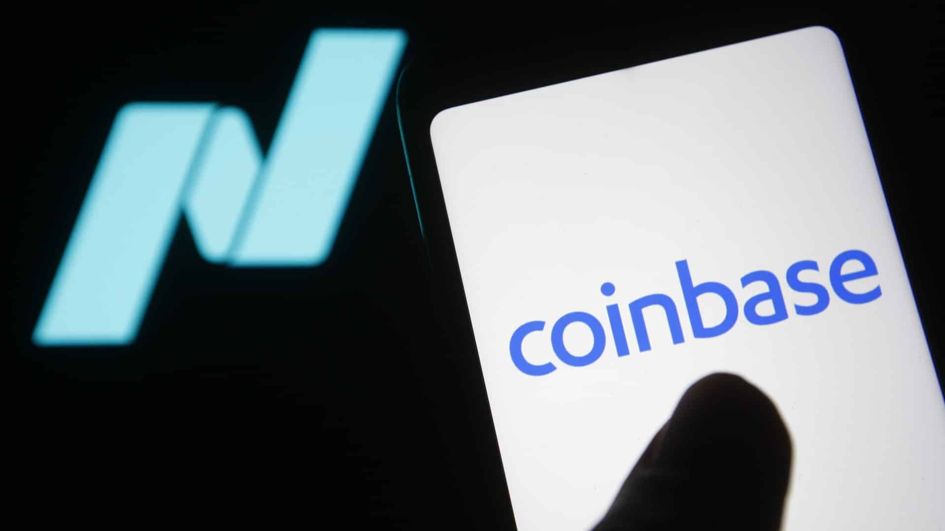 Aplicativo da Coinbase próximo de símbolo da Nasdaq
