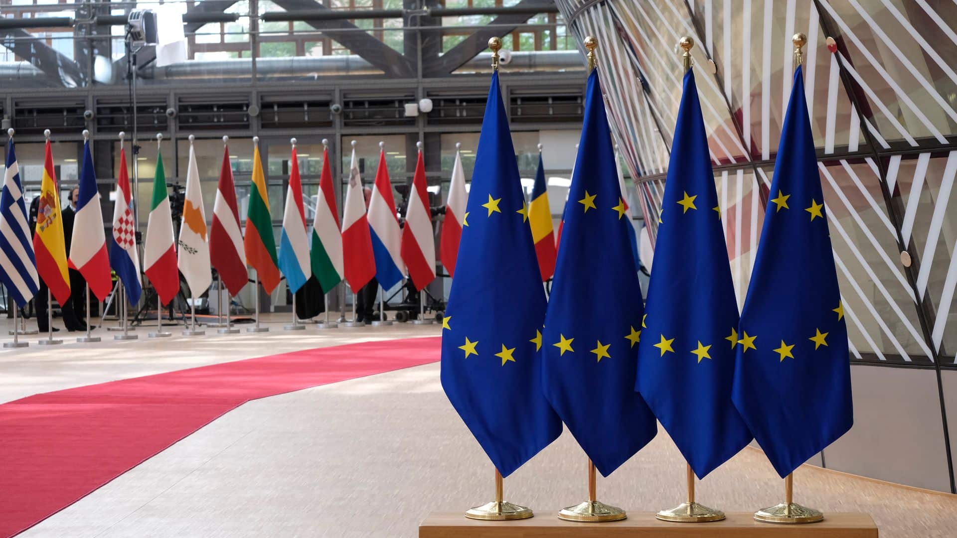 Bandeiras da União Europeia.