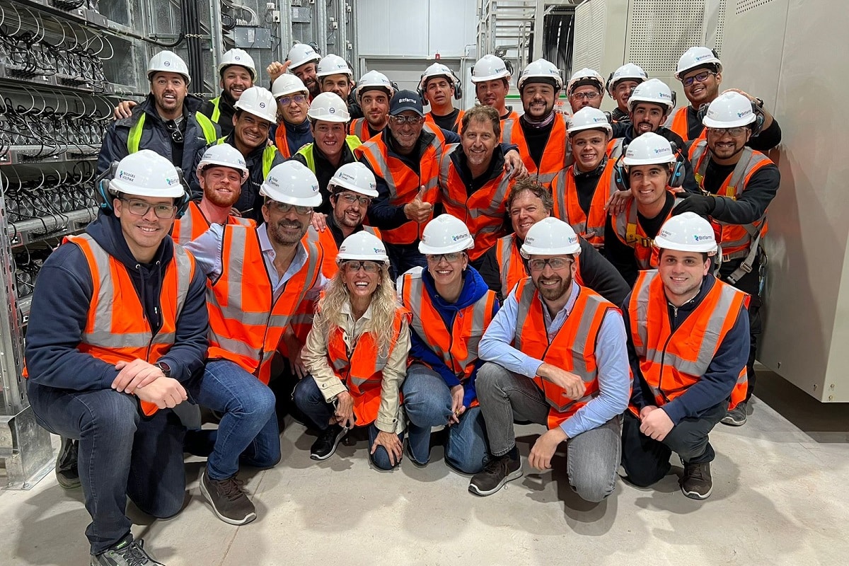 Equipe de mineração de Bitcoin da Bitfarms na Argentina