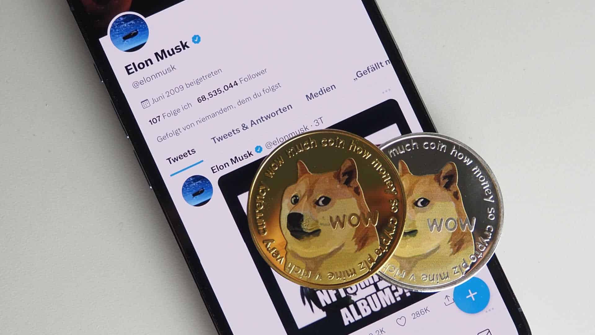 Dogecoin valoriza 144% após Elon Musk comprar Twitter, tornando-se a 8ª maior criptomoeda do mercado.