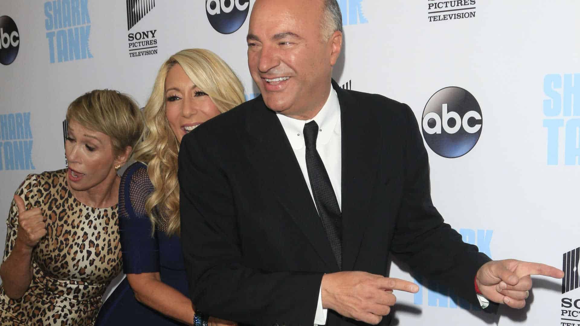 Kevin O'Leary e outros astros do Shark Tank.
