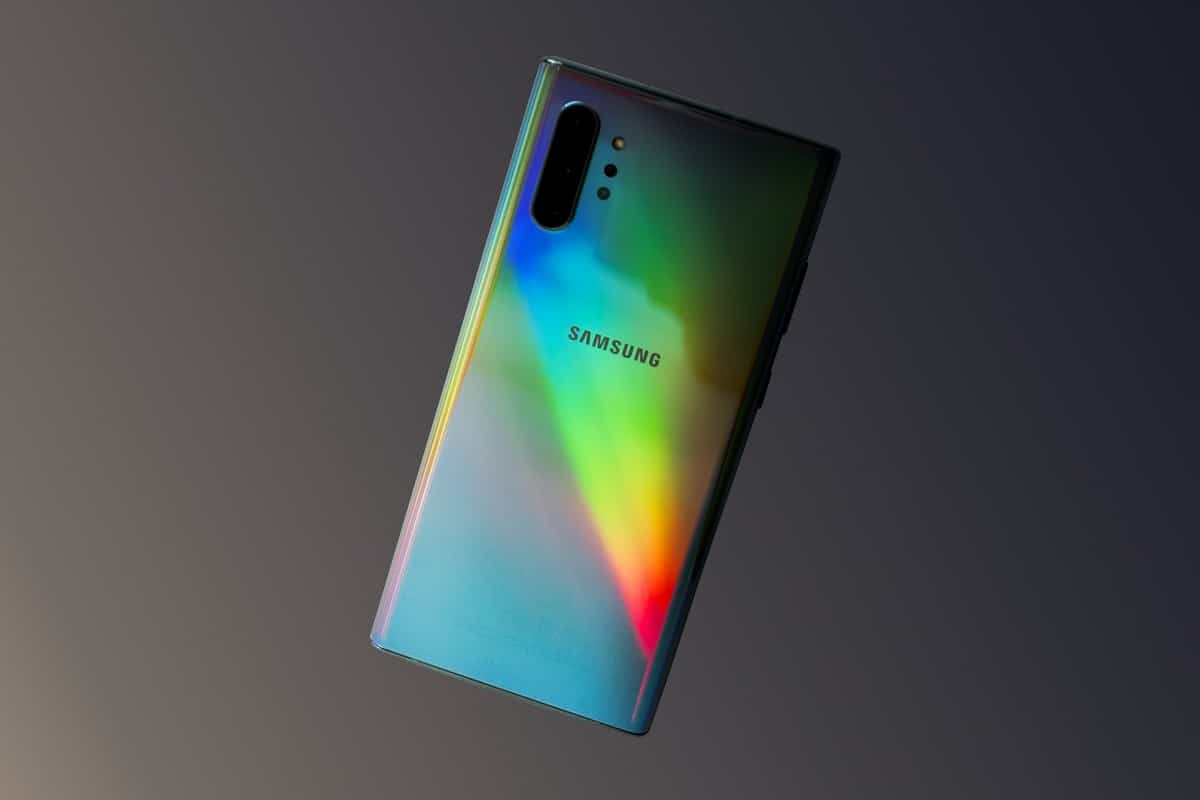 Celular Samsung em destaque