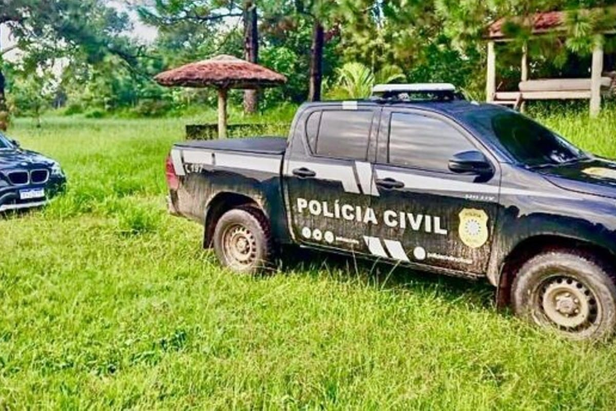 Caminhonete da Polícia Civil em Operação Embrião