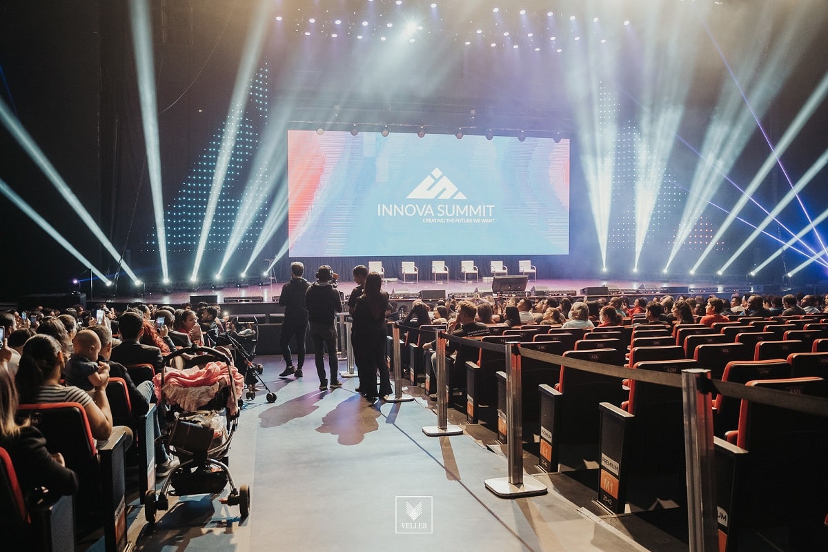 Palco de evento em Brasília Web3