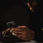 Hacker invadindo dispositivos
