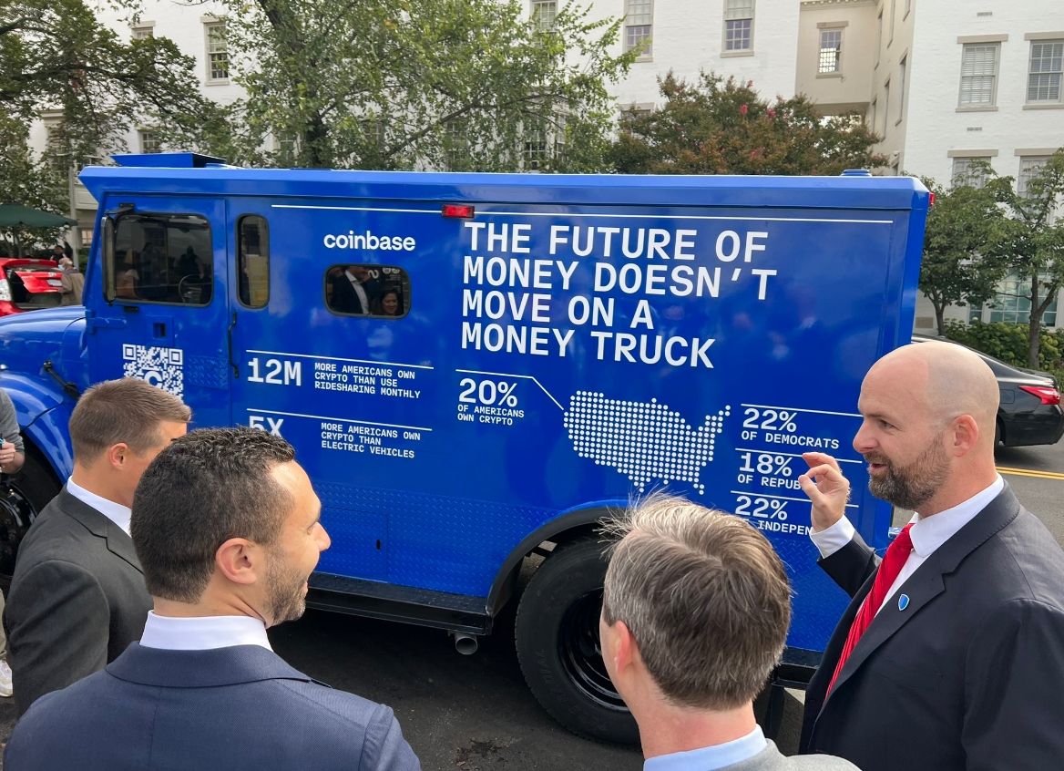 America Loves Crypto carro (Imagem: Divulgação)