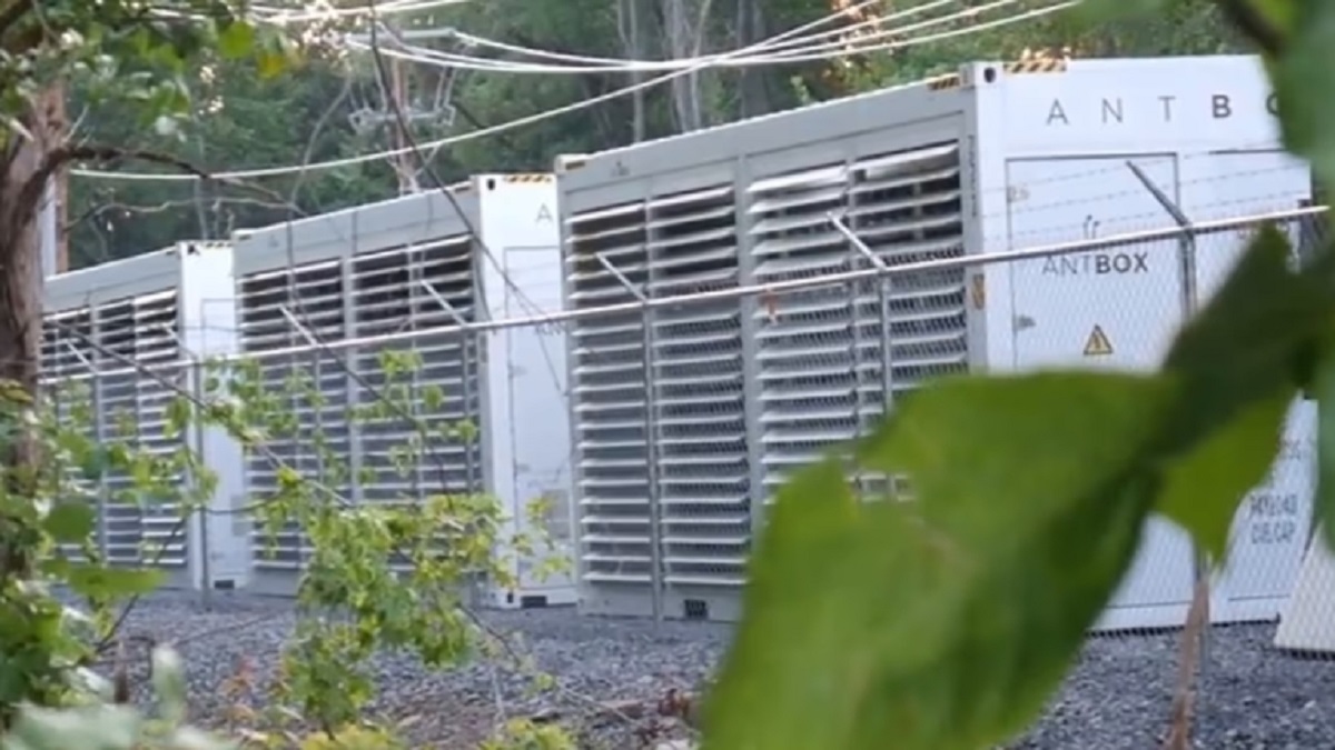 Mineradora Bitcoin barulho (Imagem: arkansasbusiness.com)