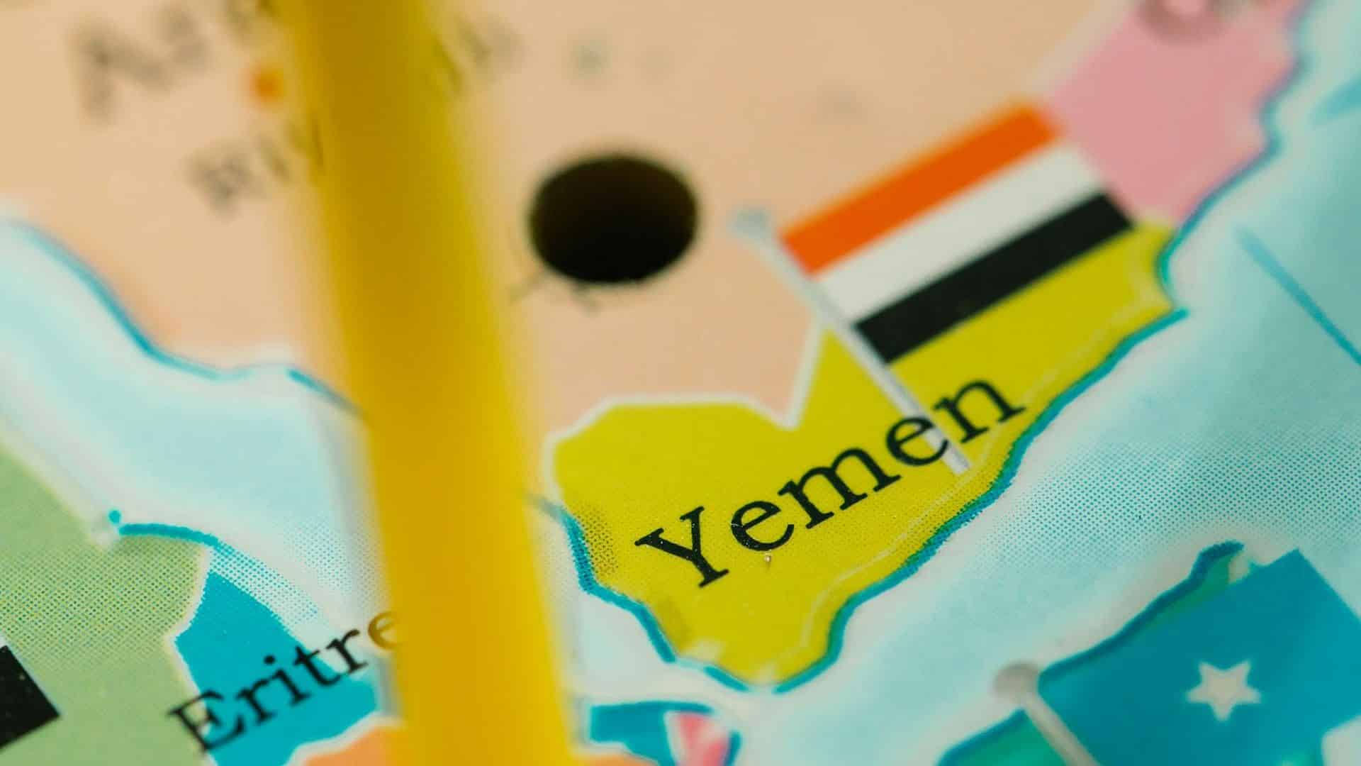 Mapa com Iêmen em destaque, onde Grupo Houthi opera
