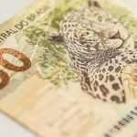 bitcoin ou reais brasileiros