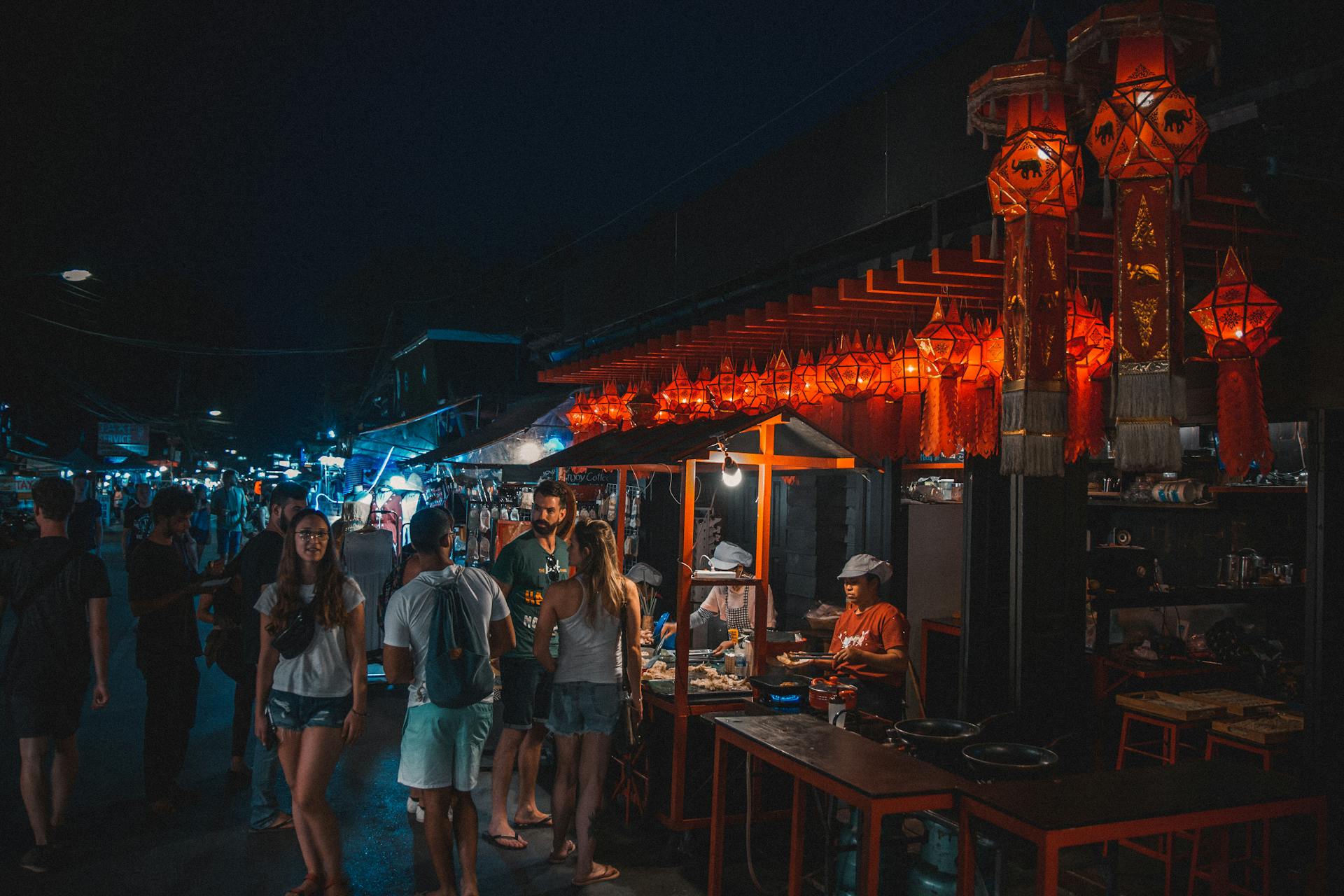 Turistas terão limite de de 50.000 Baht (R$ 8.350) por mês para pagamentos em comércios pequenos. Foto de David Egon/Pexels.