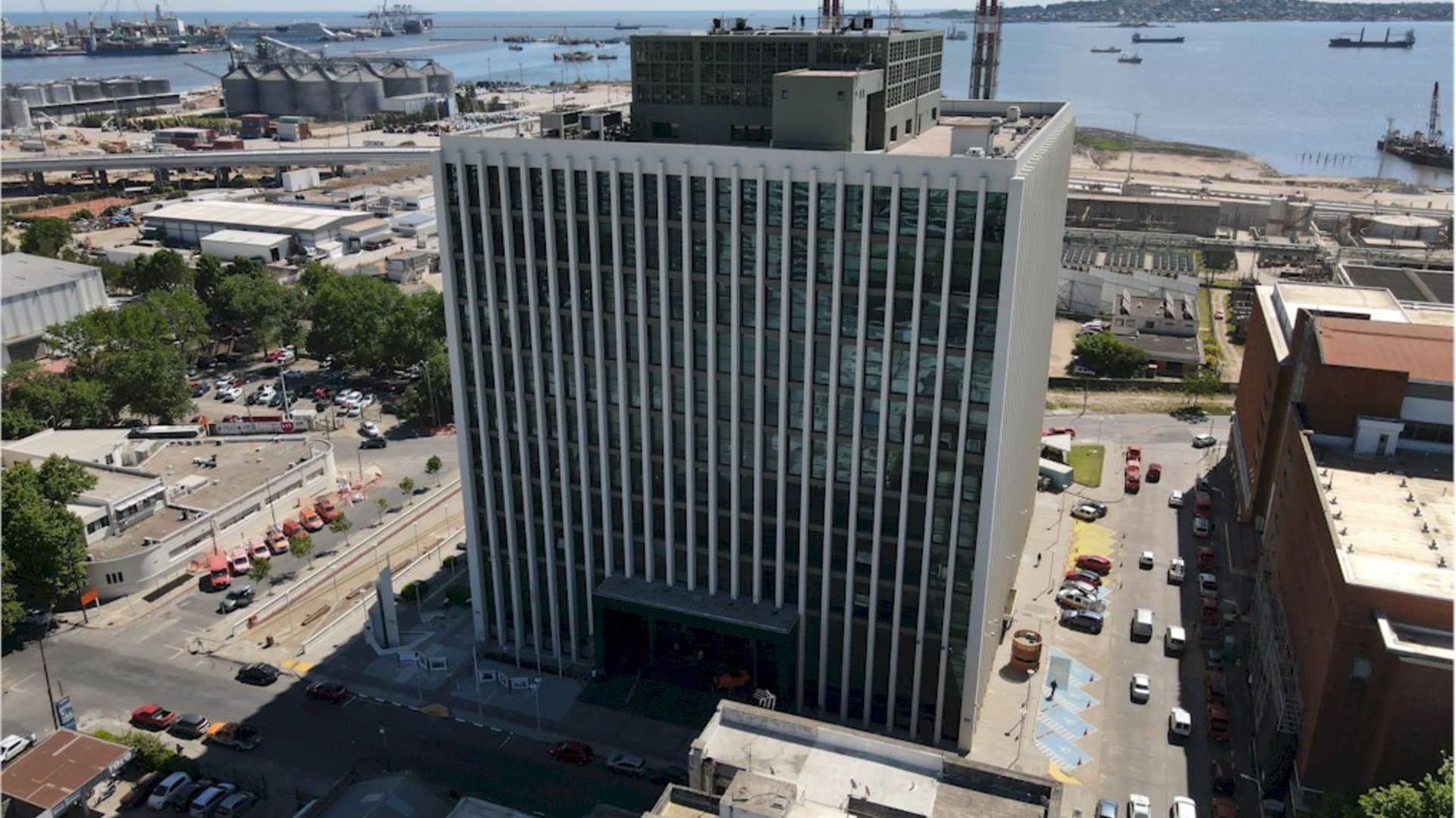 Sede da UTE, estatal de energia do Uruguai Tether