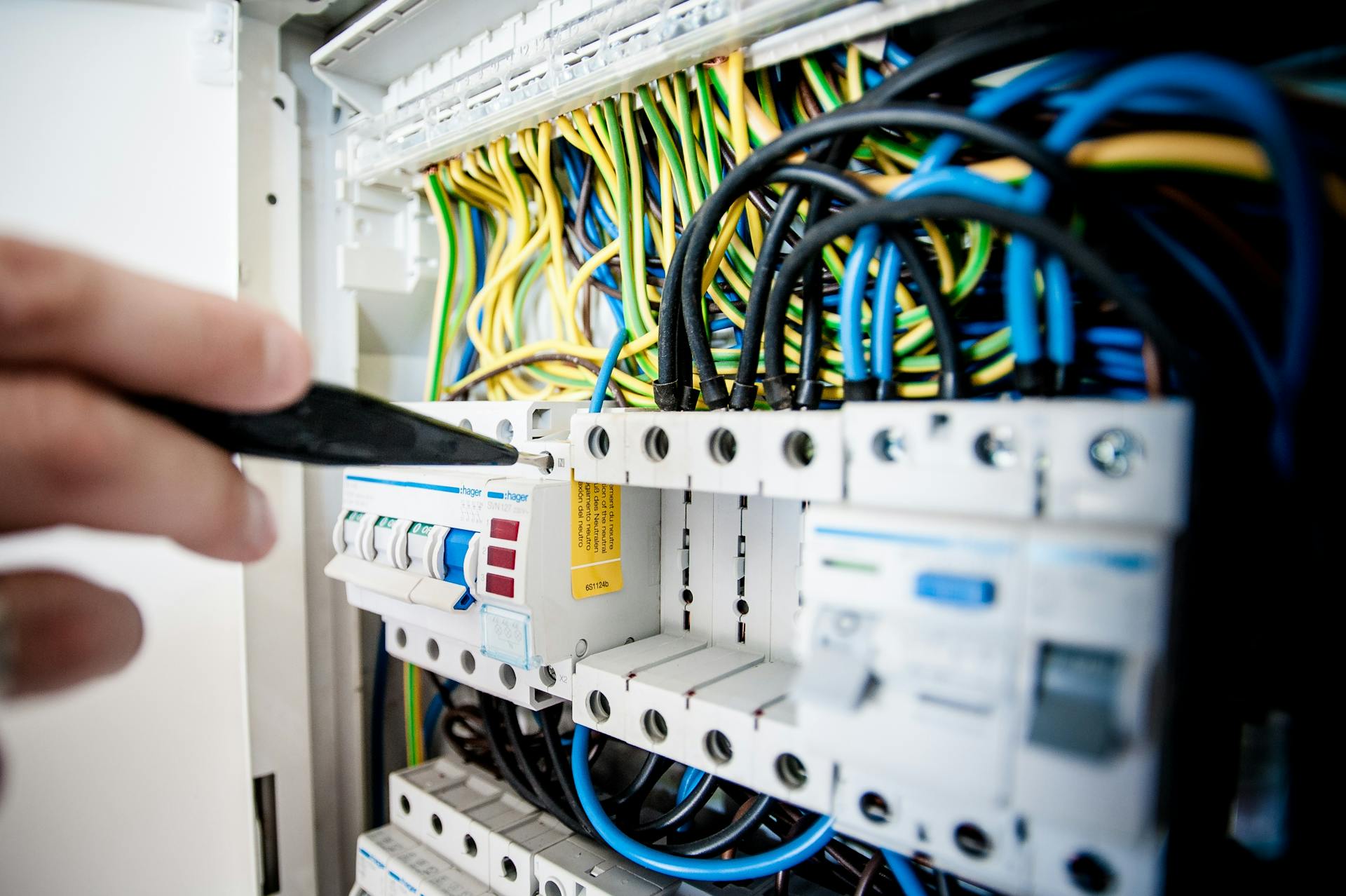 Caixa de energia elétrica. Foto: Pixabay.
