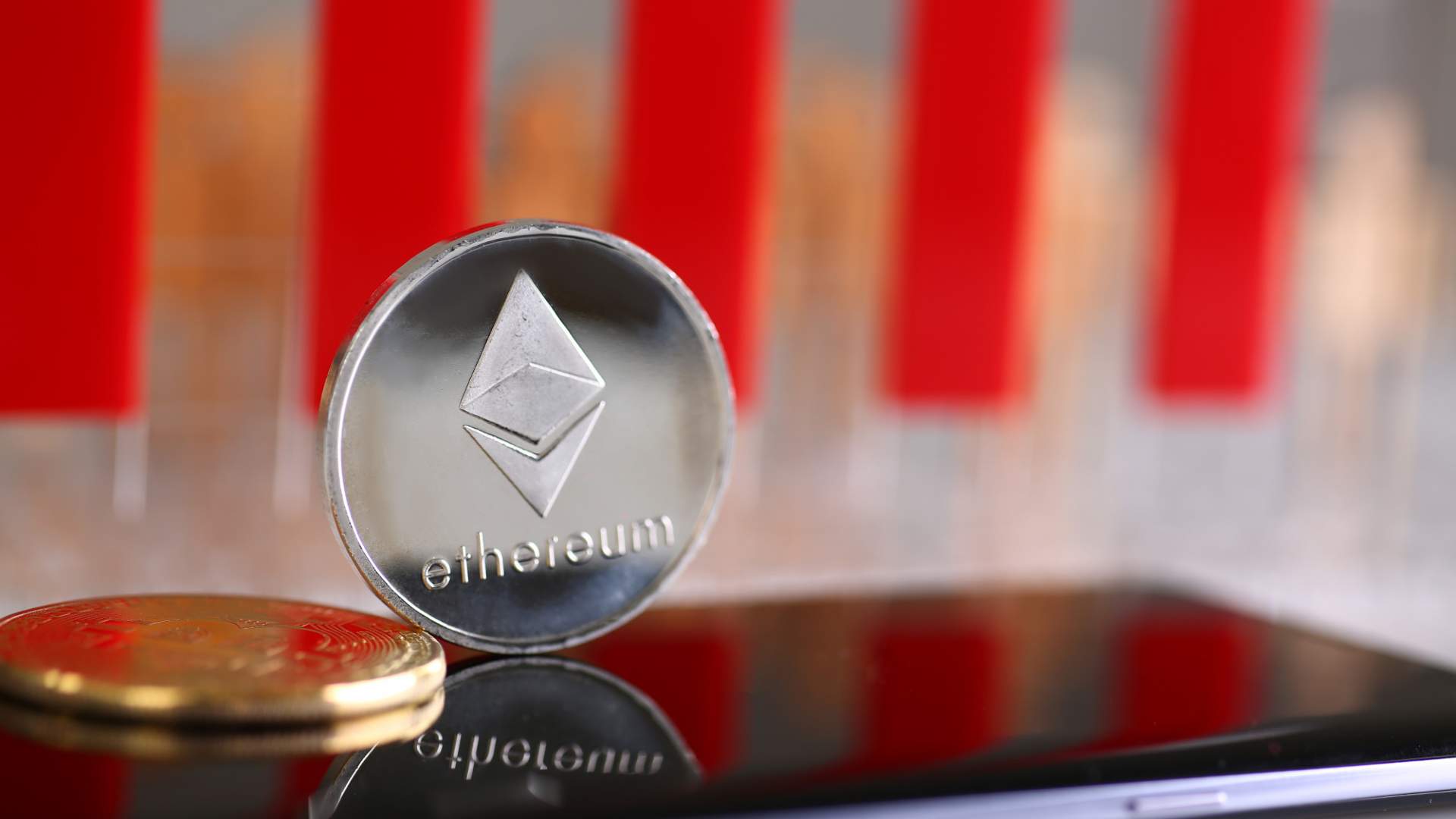 Ethereum com listras vermelhas ao fundo Coreia do Norte EUA
