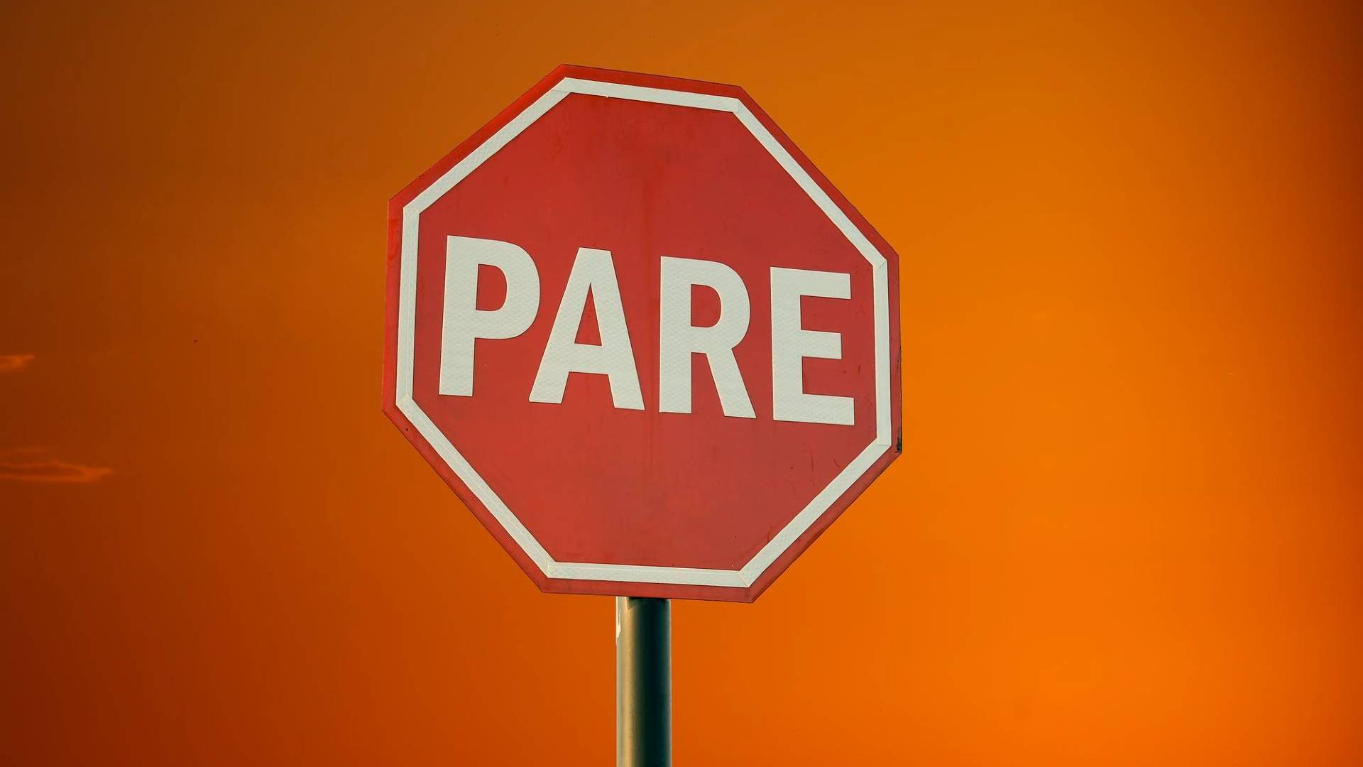 CVM suspende plataformas no Brasil