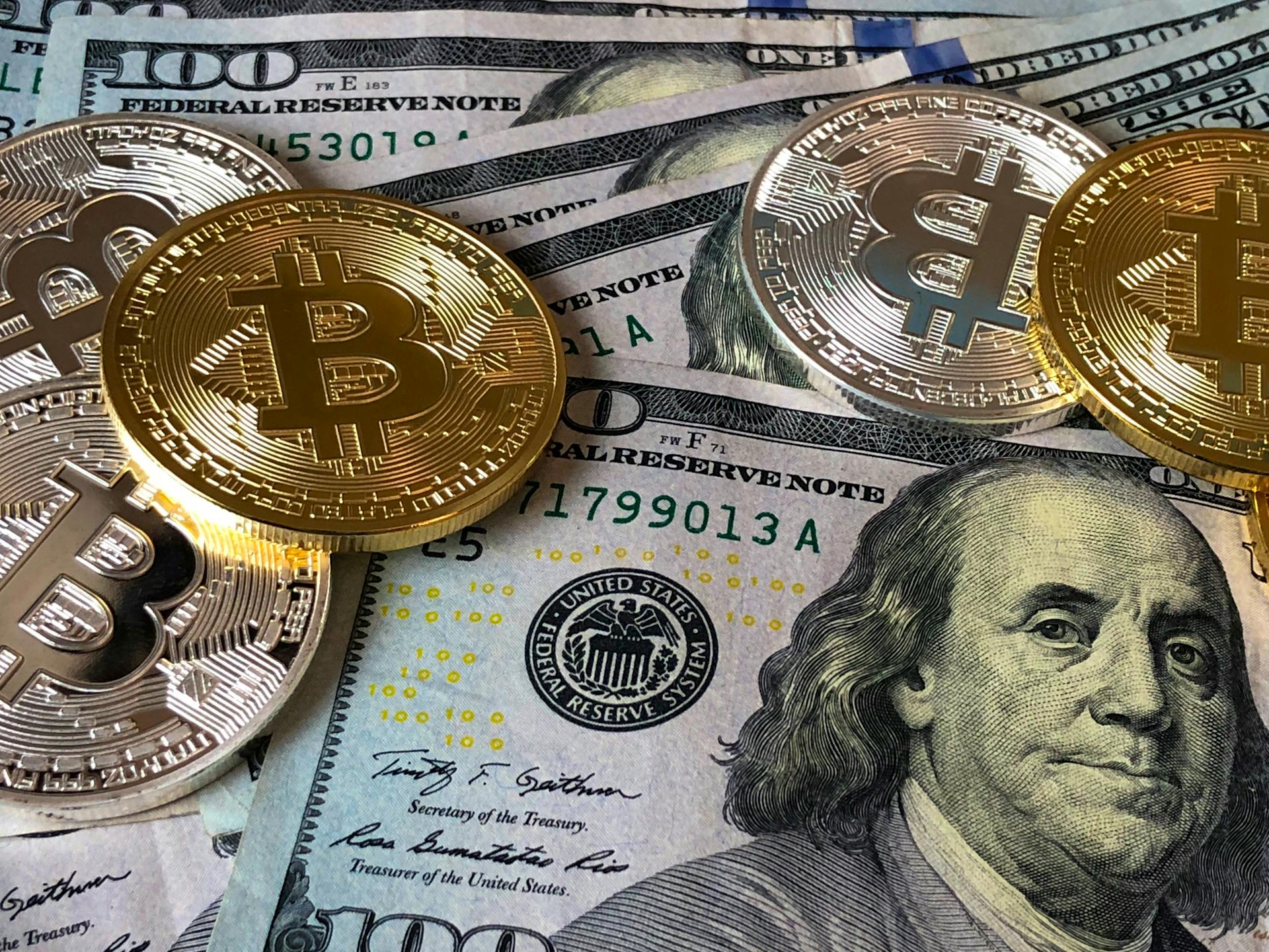 Bitcoin e dólar