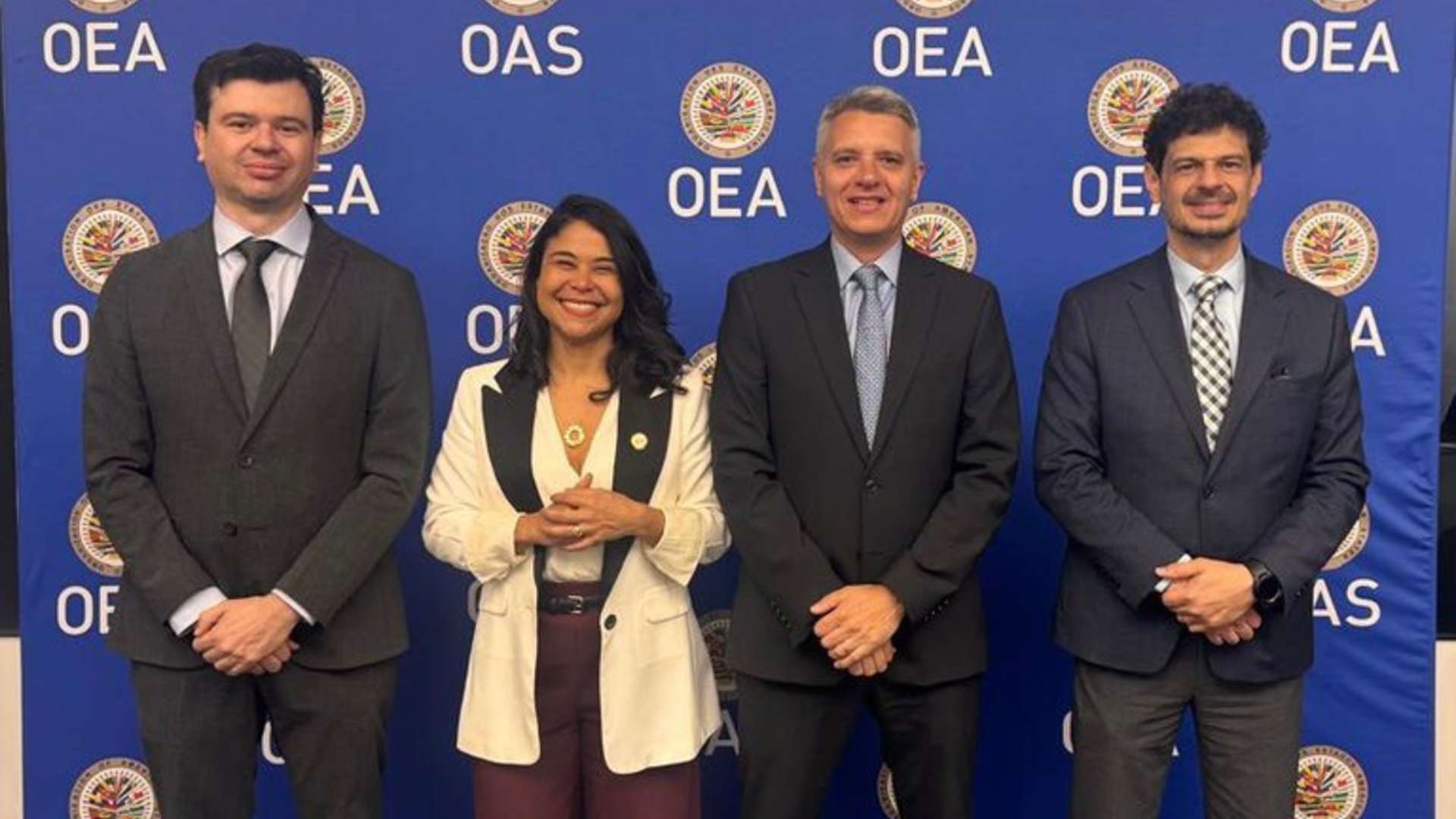 Agentes da PF representando o Brasil em reunião de segurança nos EUA