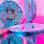 Imagem de bitcoin com tom rosa Méliuz recompra R$ 30 milhões em ações em seis meses com recursos gerados da própria operação e gera 6,9% de Bitcoin Yield no período