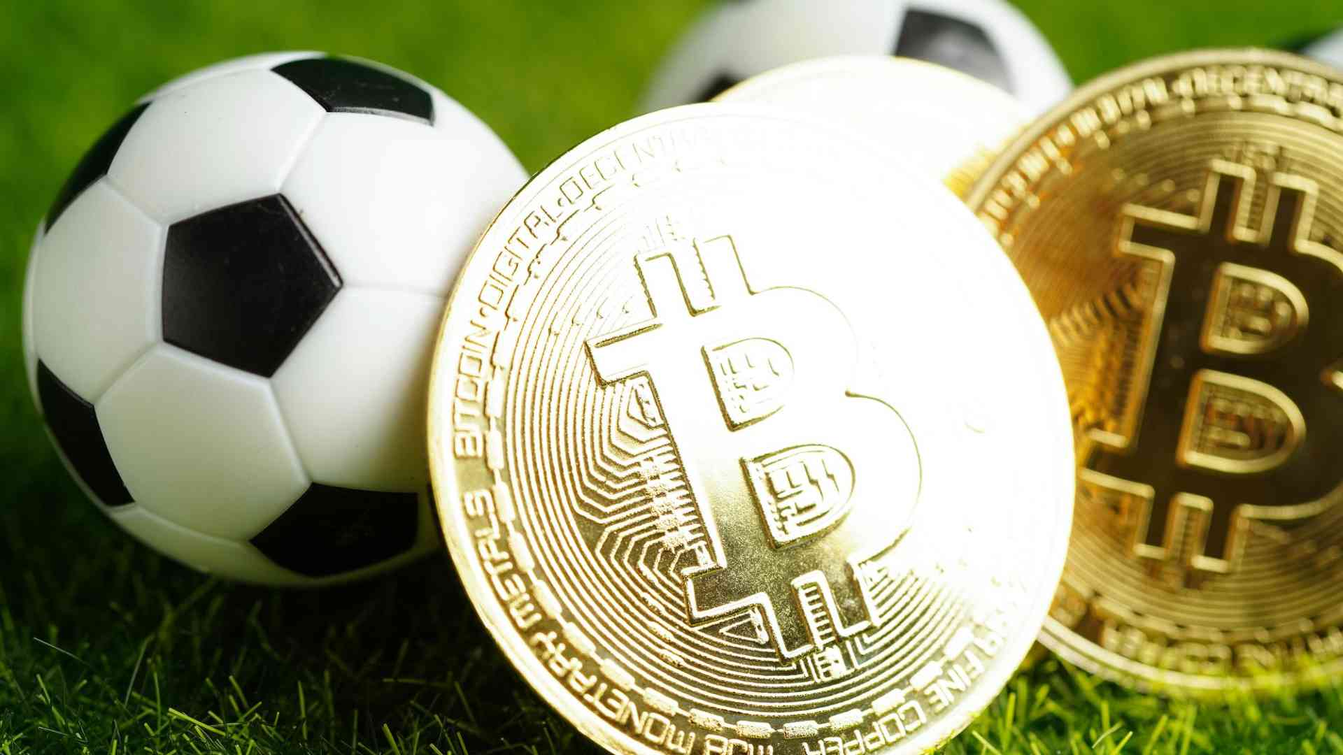 Bitcoin com bola de futebol