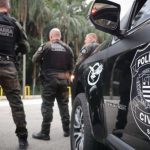 Viatura com agentes da Polícia Civil de São Paulo