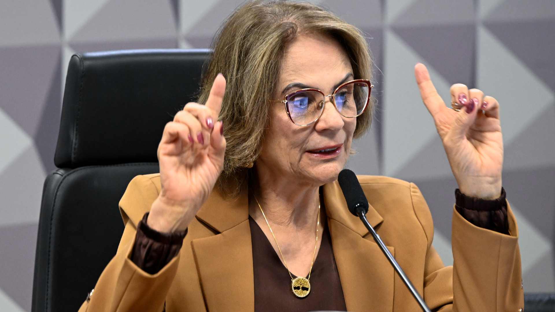 Damares Alves projeto de lei criptomoedas