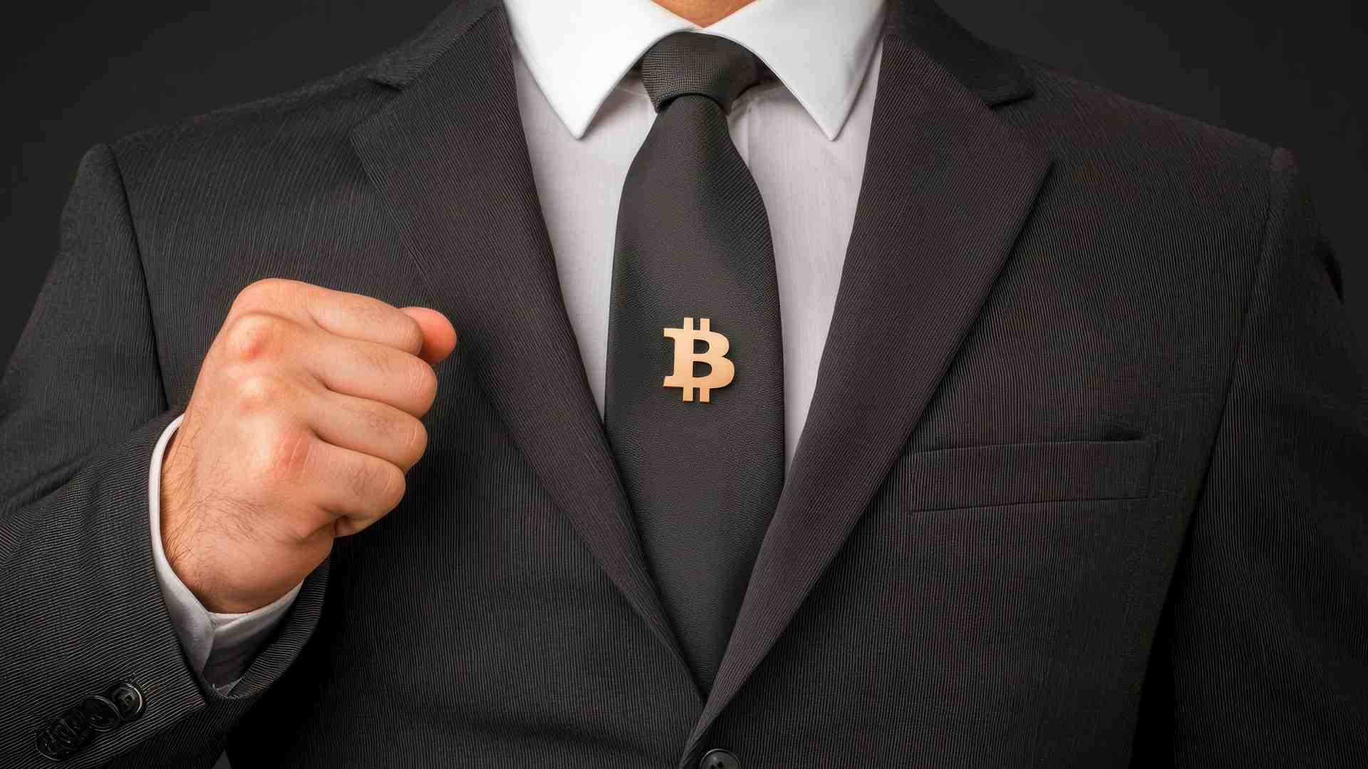Advogado com bitcoin em destaque na gravata OAB atualiza tabela de honorários e fixa piso de R$ 50 mil para consultoria em bitcoin e blockchain em RR