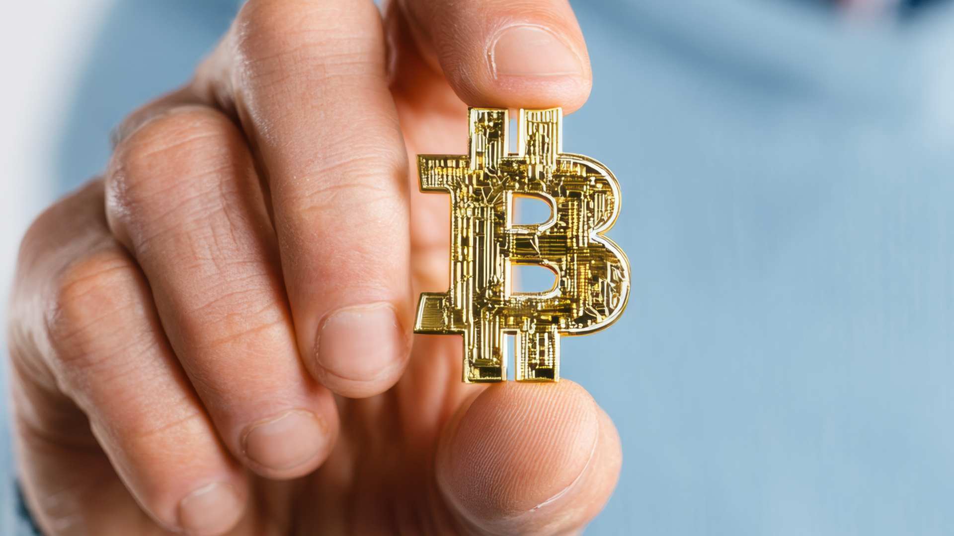 Bitcoin diferente Bybit avisa brasileiros sobre fim do prazo de atualização cadastral e vai restringir contas a partir de sábado