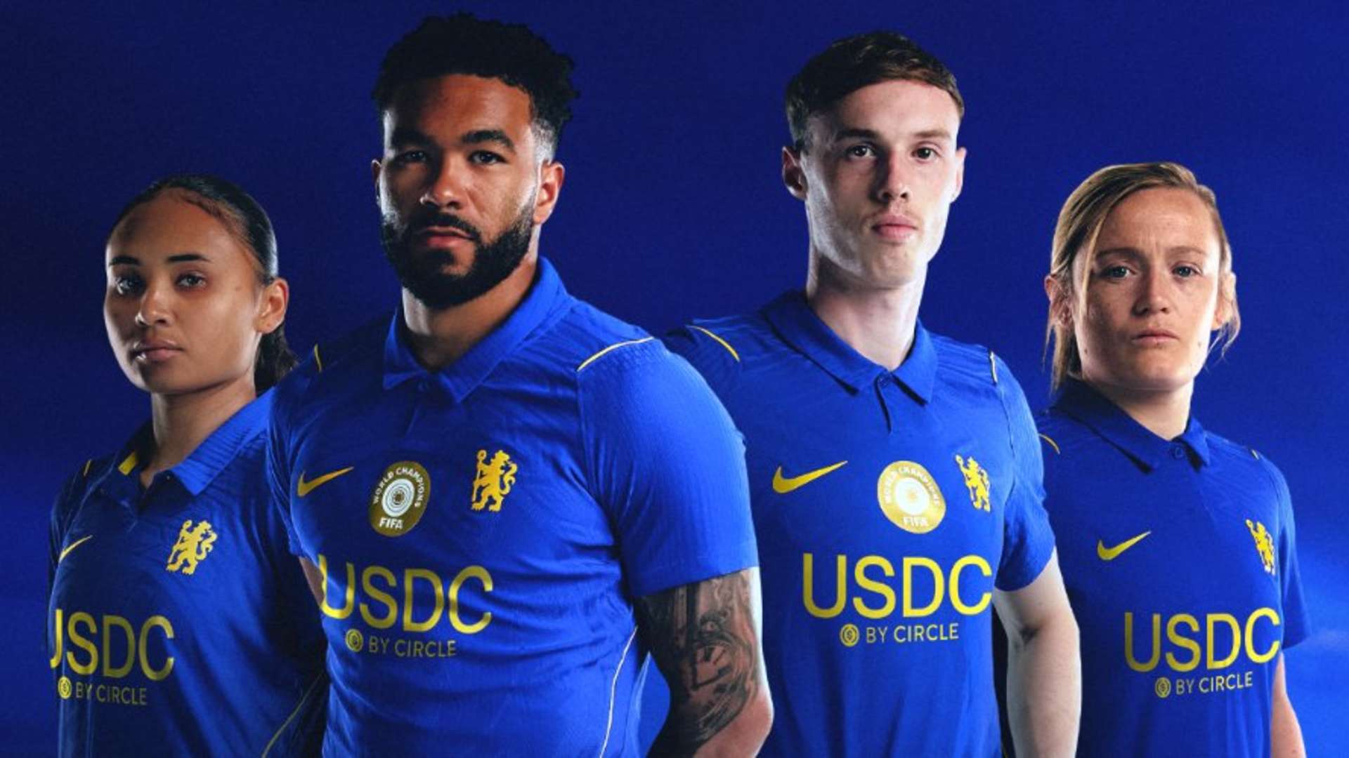 Jogadores masculinos e femininos com uniforme do Chelsea mostrando nova parceria com a Circle USDC